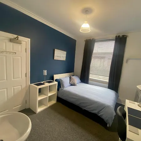 Sandy's Contractor Rooms, Harrison Street بيت ضيافة بارو في فرنيس